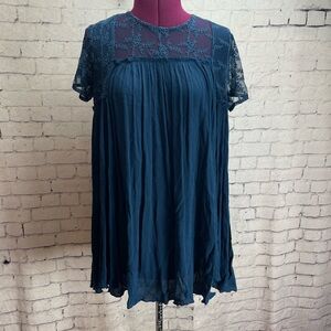 Altar’d State size medium teal tunic short sleeves